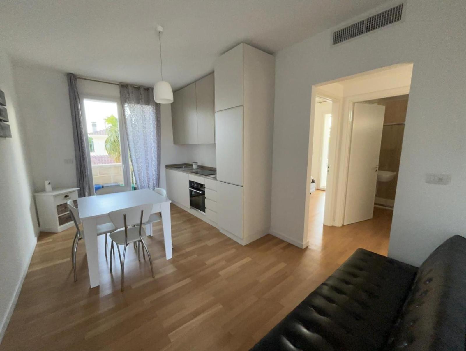 Aparthotel Residence Ludovica - Piscina Panoramica Vista Mare سانتا ماريا أل بانيو المظهر الخارجي الصورة