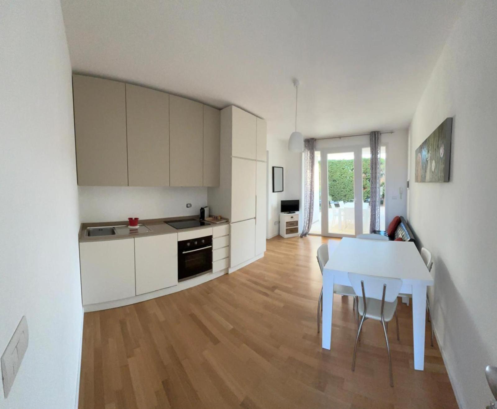 Aparthotel Residence Ludovica - Piscina Panoramica Vista Mare سانتا ماريا أل بانيو المظهر الخارجي الصورة