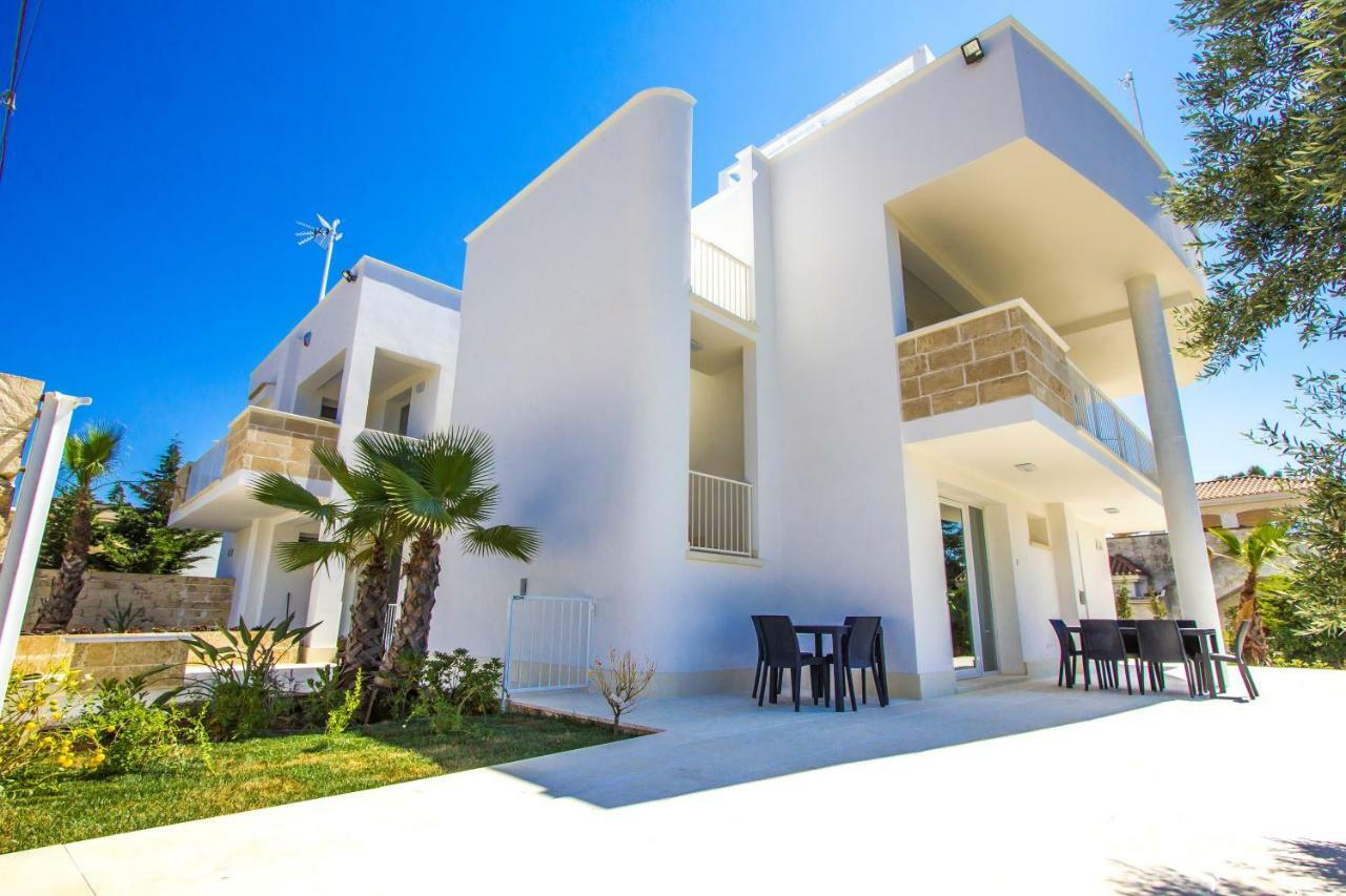 Aparthotel Residence Ludovica - Piscina Panoramica Vista Mare سانتا ماريا أل بانيو المظهر الخارجي الصورة